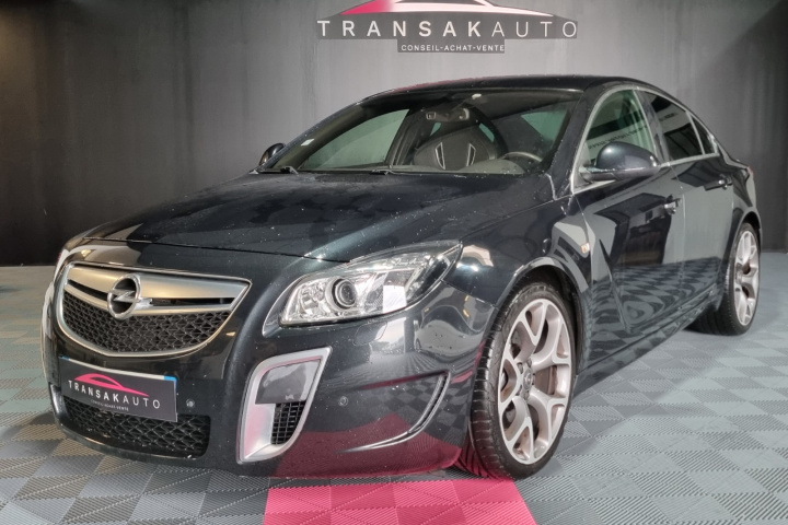 OPEL INSIGNIA