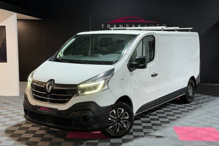RENAULT TRAFIC CABINE APPROFONDIE