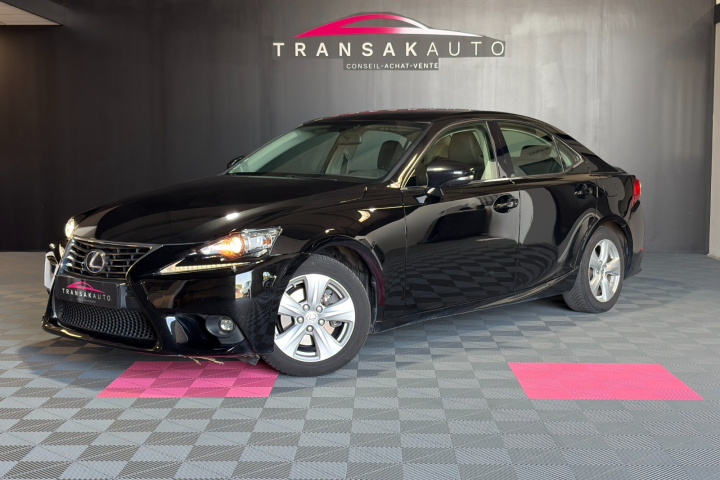 LEXUS IS