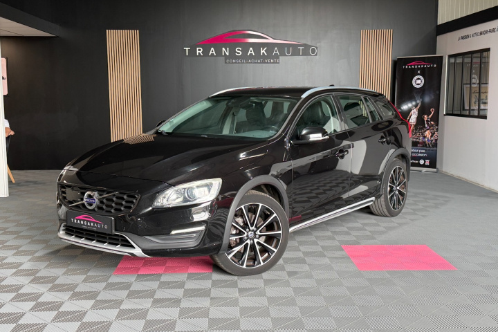 VOLVO V60 CROSS COUNTRY