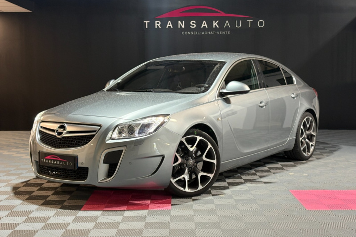OPEL INSIGNIA