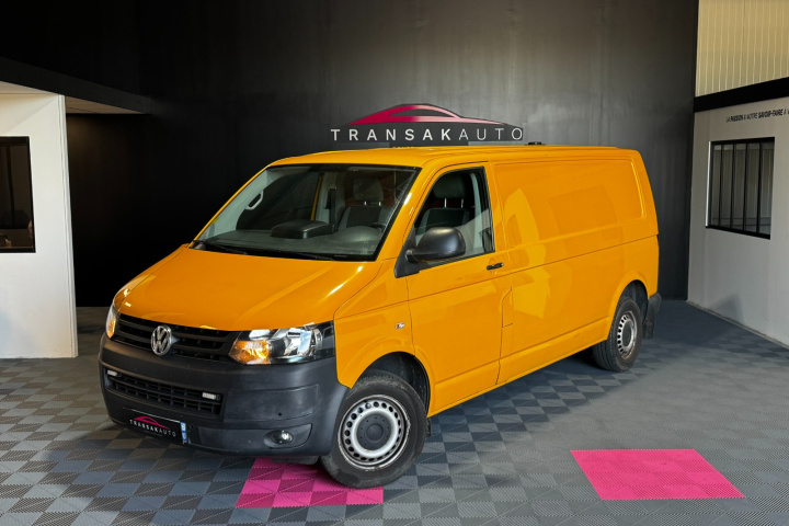 VOLKSWAGEN TRANSPORTER COMBI