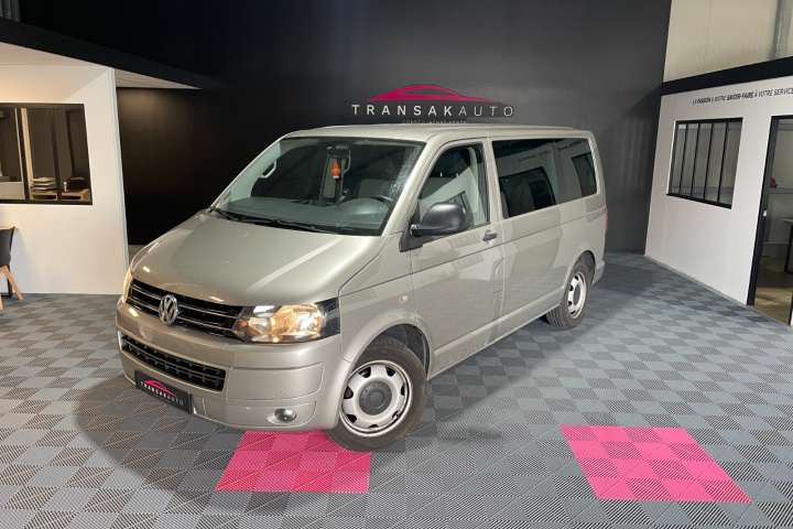 VOLKSWAGEN TRANSPORTER COMBI